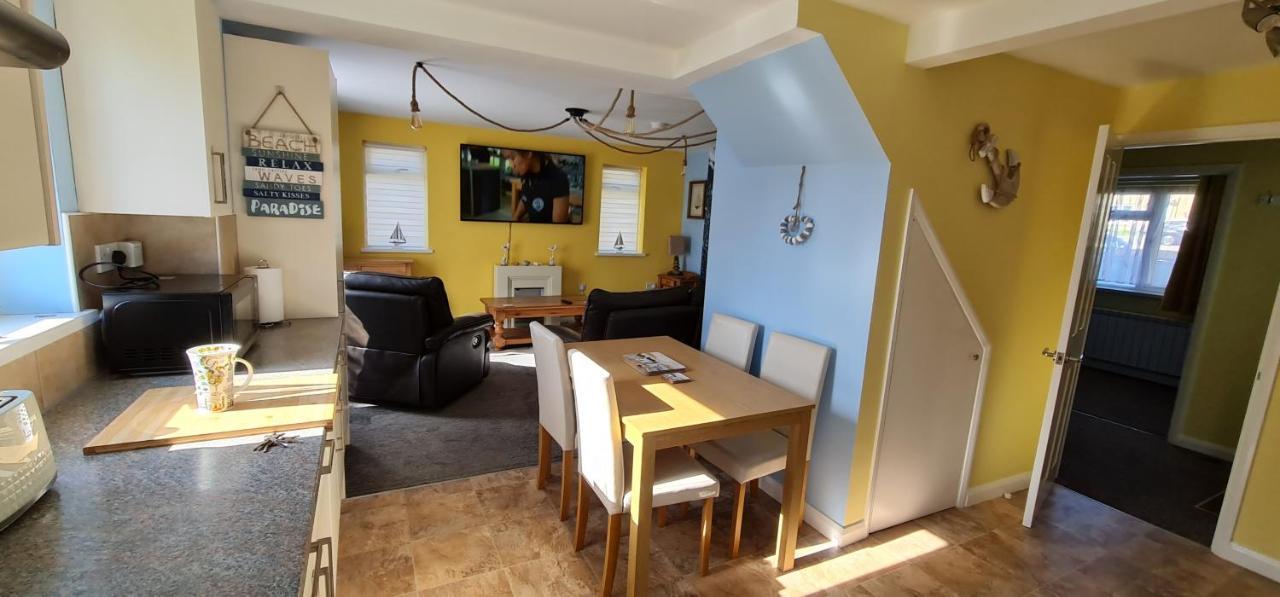 Parterre Holiday Apartments Sandown Bagian luar foto