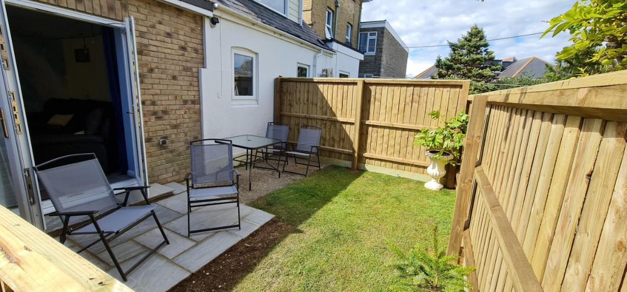 Parterre Holiday Apartments Sandown Bagian luar foto