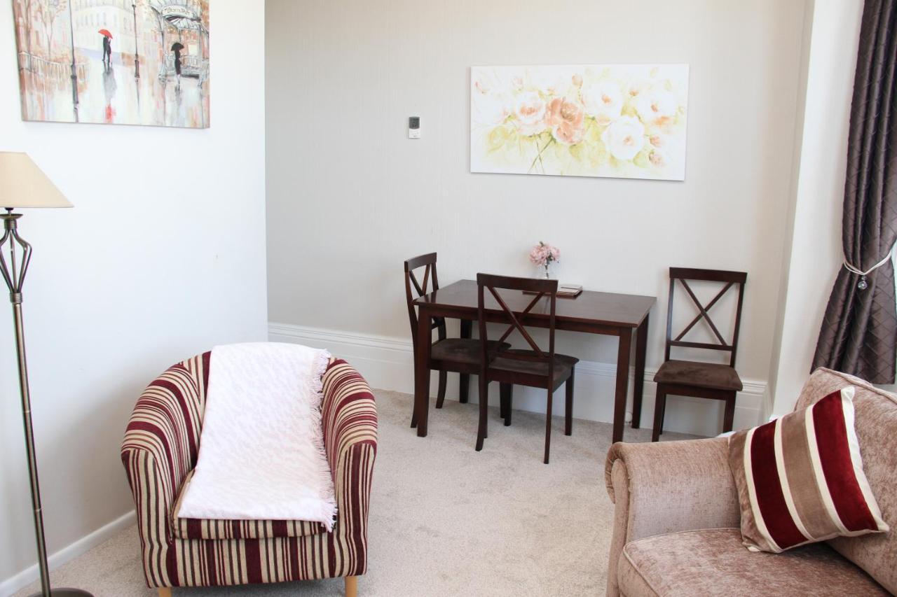 Parterre Holiday Apartments Sandown Bagian luar foto