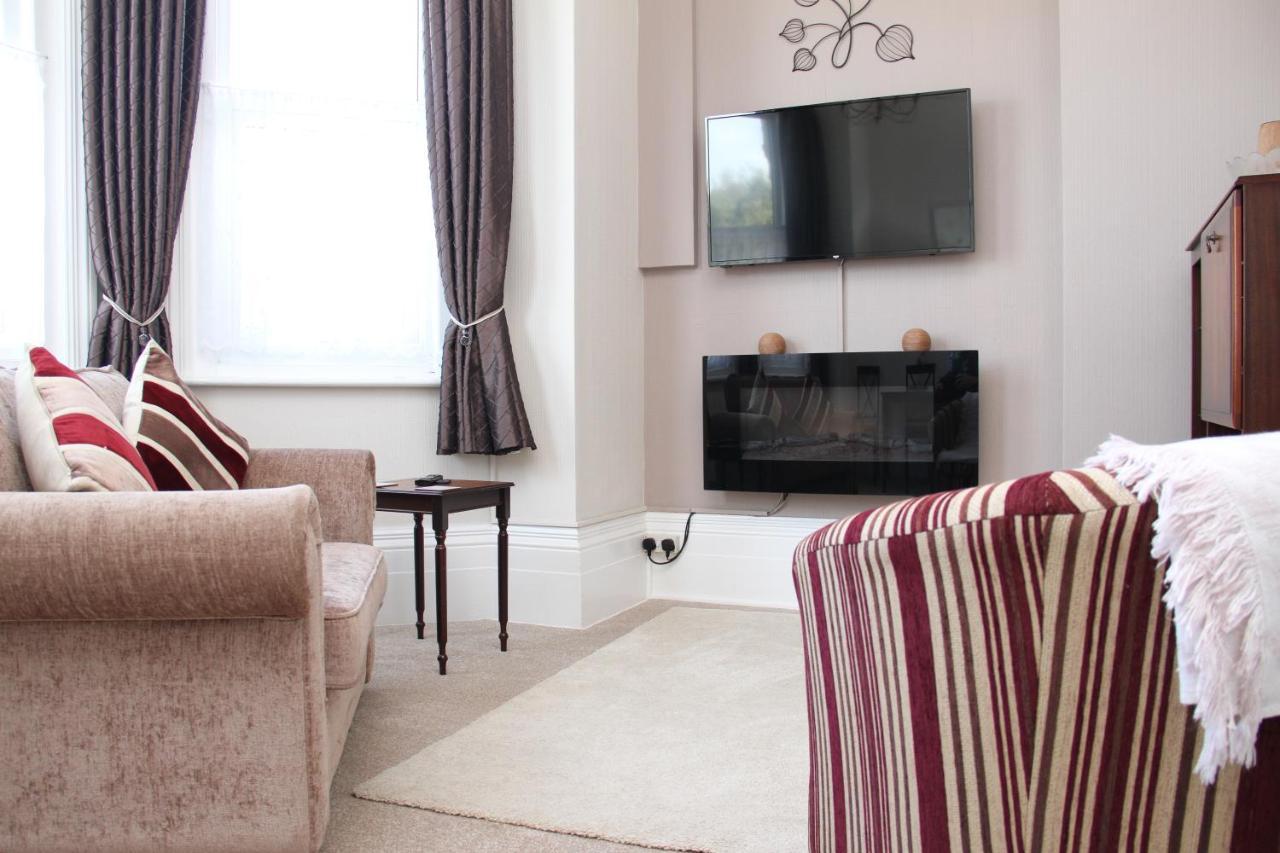Parterre Holiday Apartments Sandown Bagian luar foto