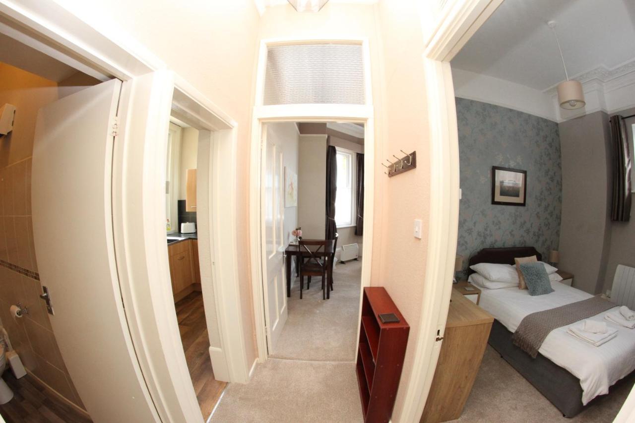 Parterre Holiday Apartments Sandown Bagian luar foto