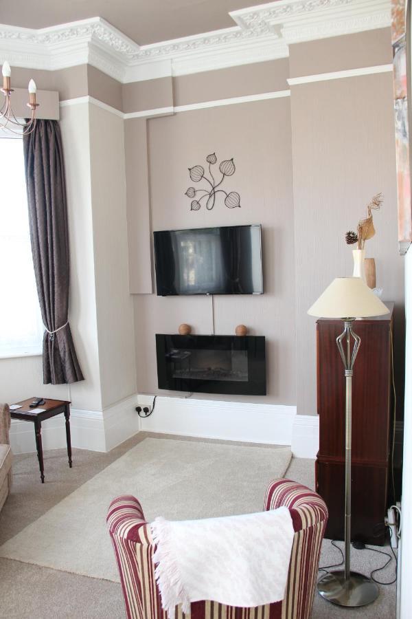 Parterre Holiday Apartments Sandown Bagian luar foto