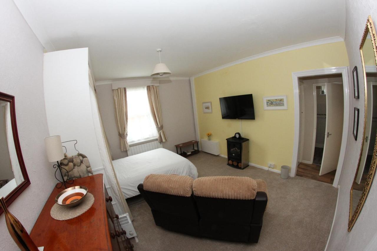 Parterre Holiday Apartments Sandown Bagian luar foto