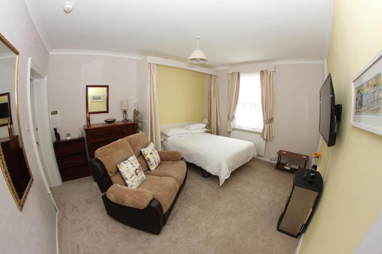 Parterre Holiday Apartments Sandown Bagian luar foto