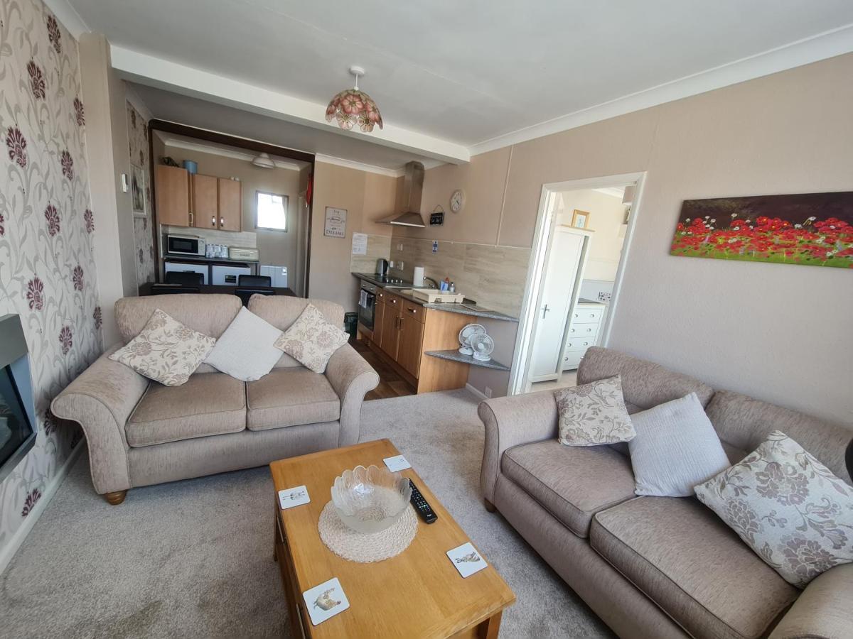 Parterre Holiday Apartments Sandown Bagian luar foto